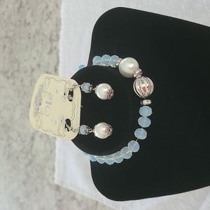 Ole Pearl/Opal Color Bracelets and Earring Set